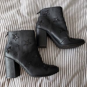 KENNETH COLE Black Star Carlyn Booties